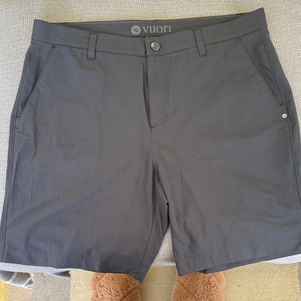 Vuori Men's Charcoal Flat Front Shorts